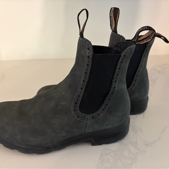 Blundstone Shoes - Blundstone Women’s Gray Chelsea Boots
